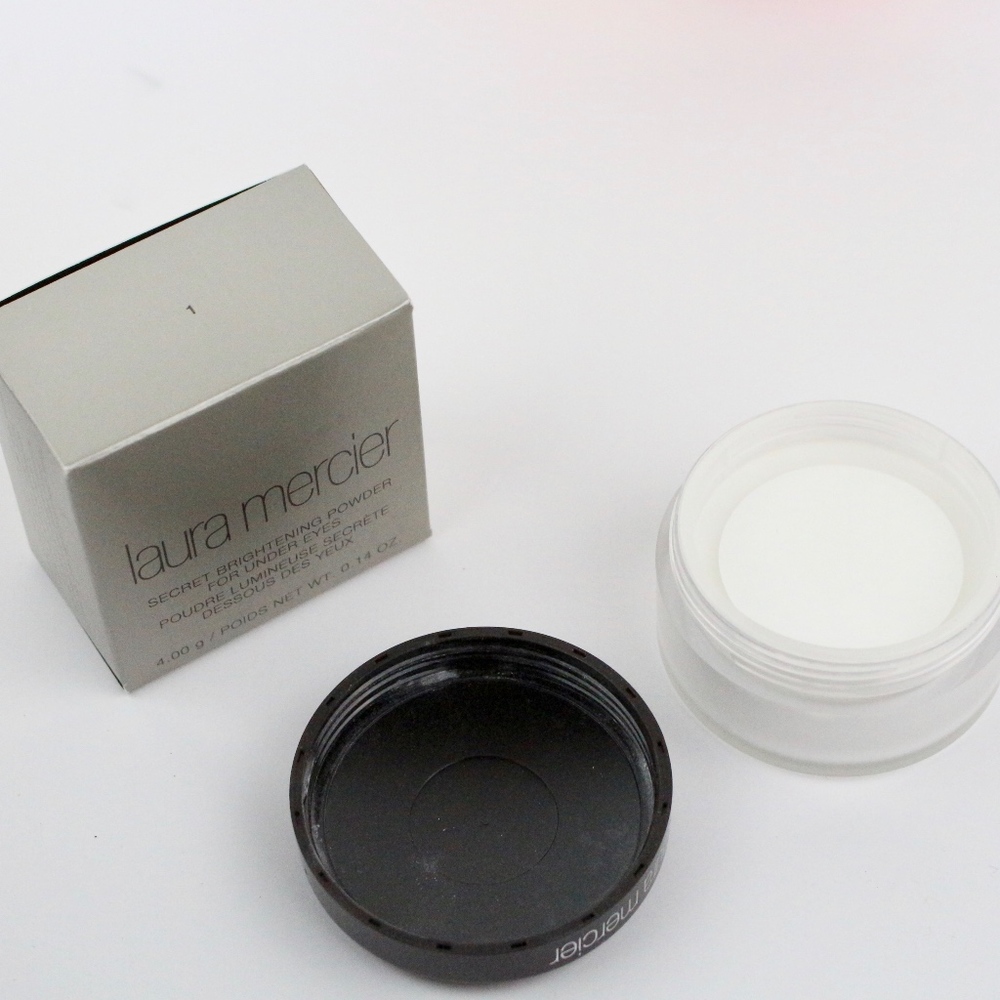 Laura Mercier Secret Brightening Powder - Picture 3 of 3